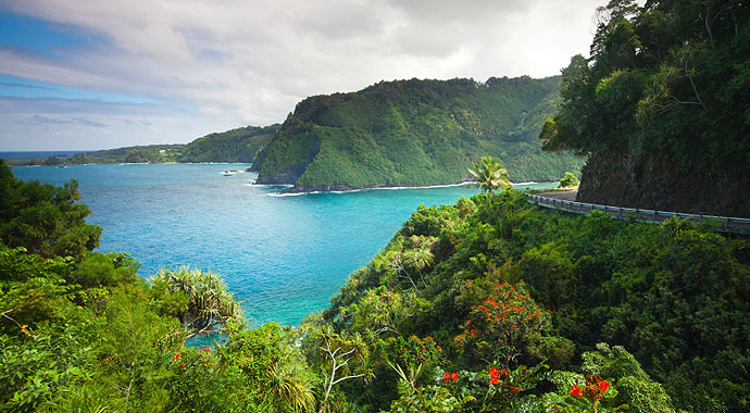 690x380-Maui-Coastline-Road-to-Hana