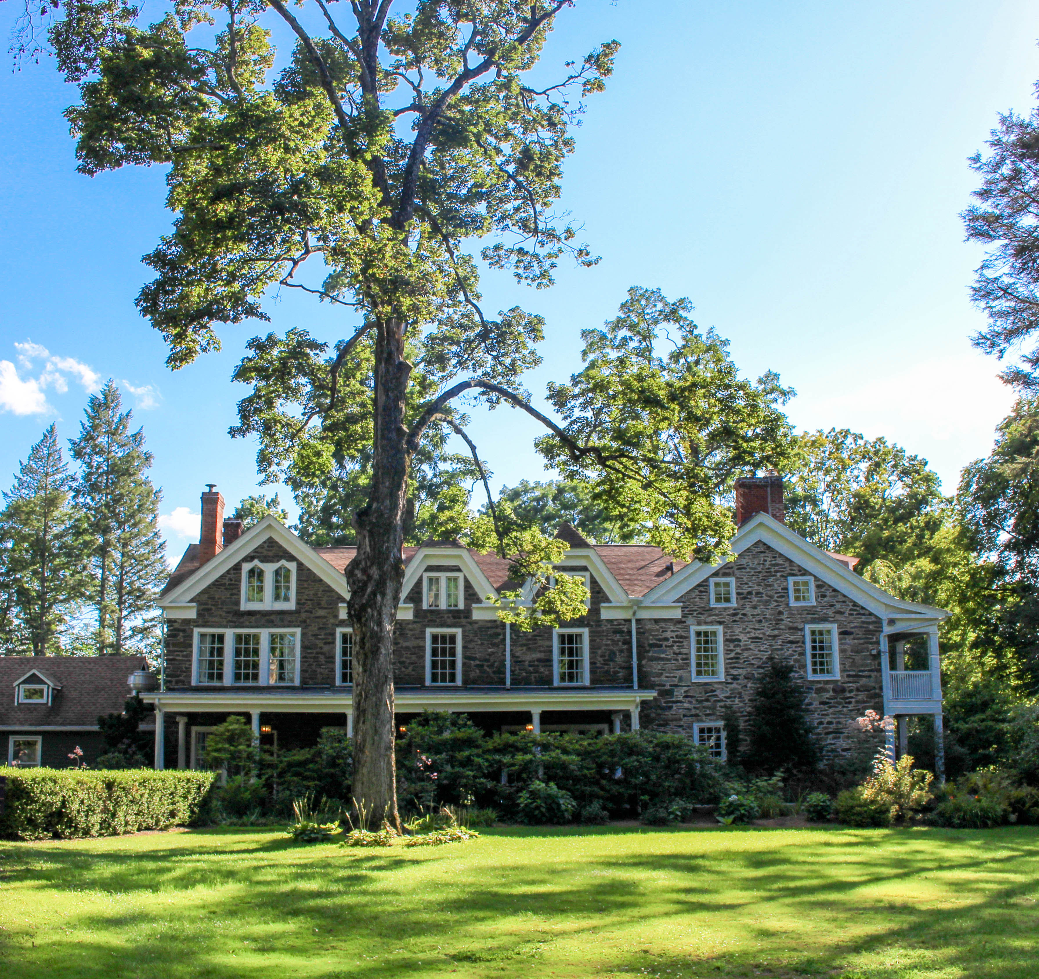 Hasbrouck House Stone Ridge, NY Compass + Twine