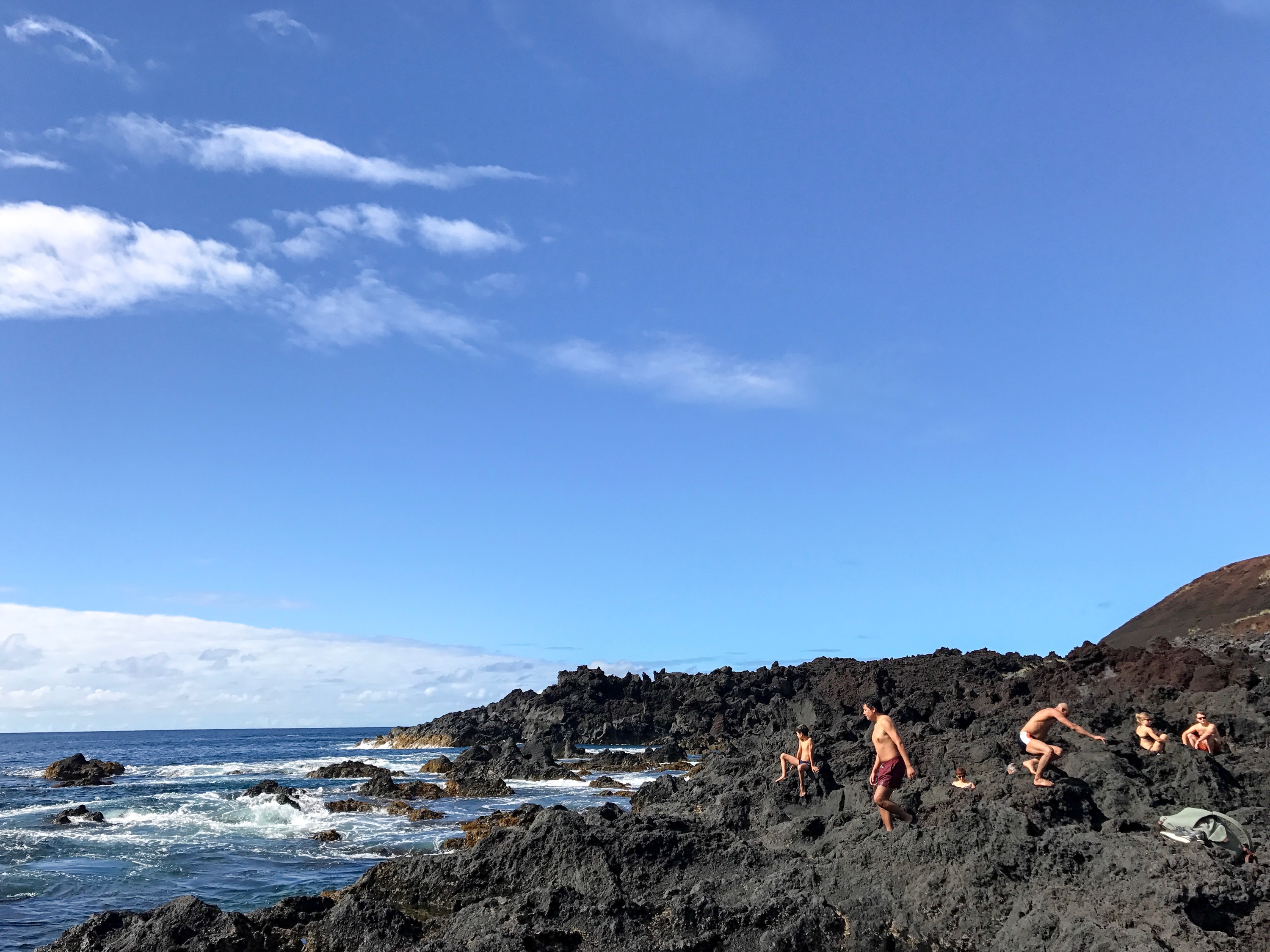 Ocean swimming hole hot springs Ponta da Ferraria Azores