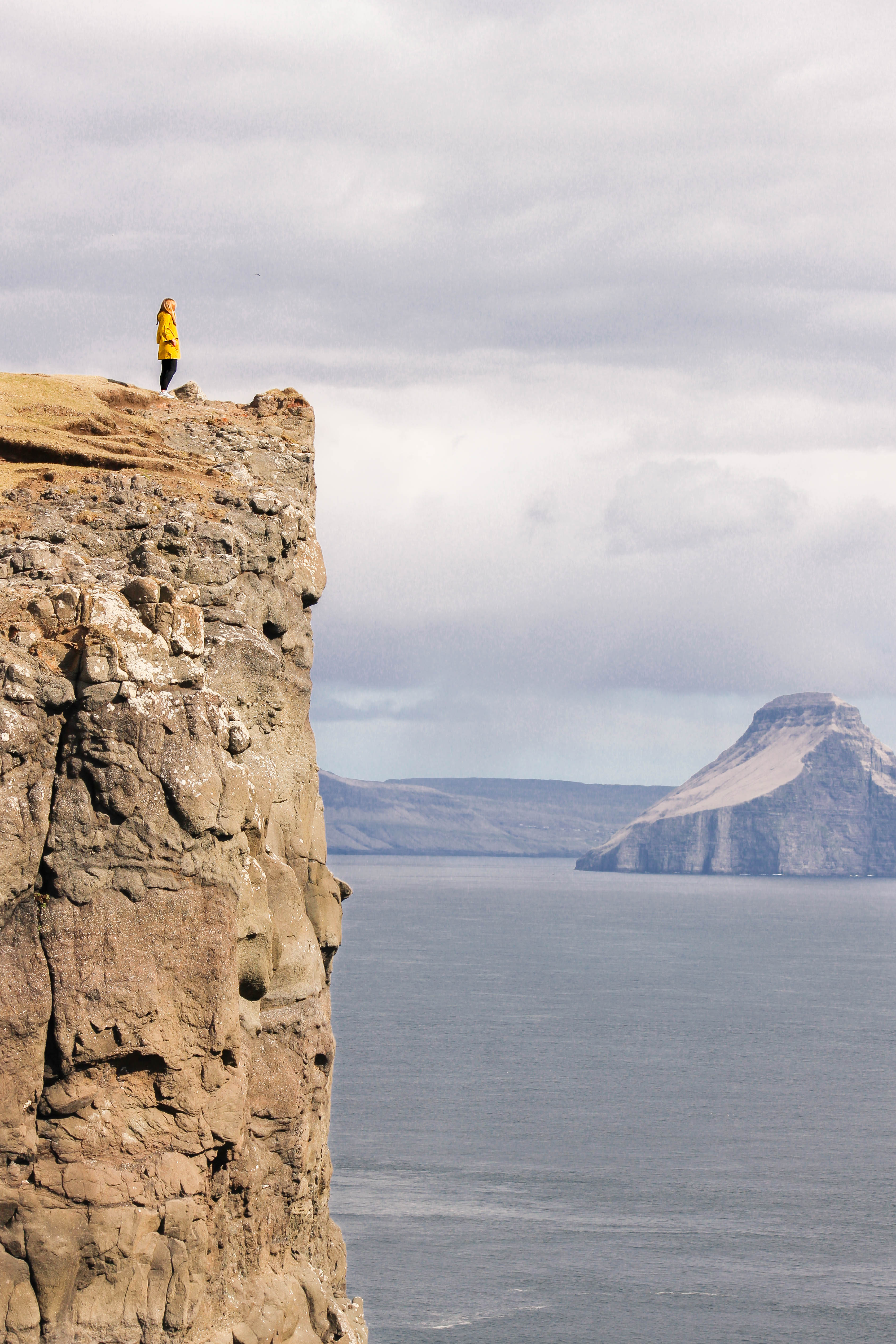 The Lake Sørvágsvatn hike out to Trælanípa cliffs and Bøsdalafossur waterfall | Faroe Islands | CompassAndTwine.com