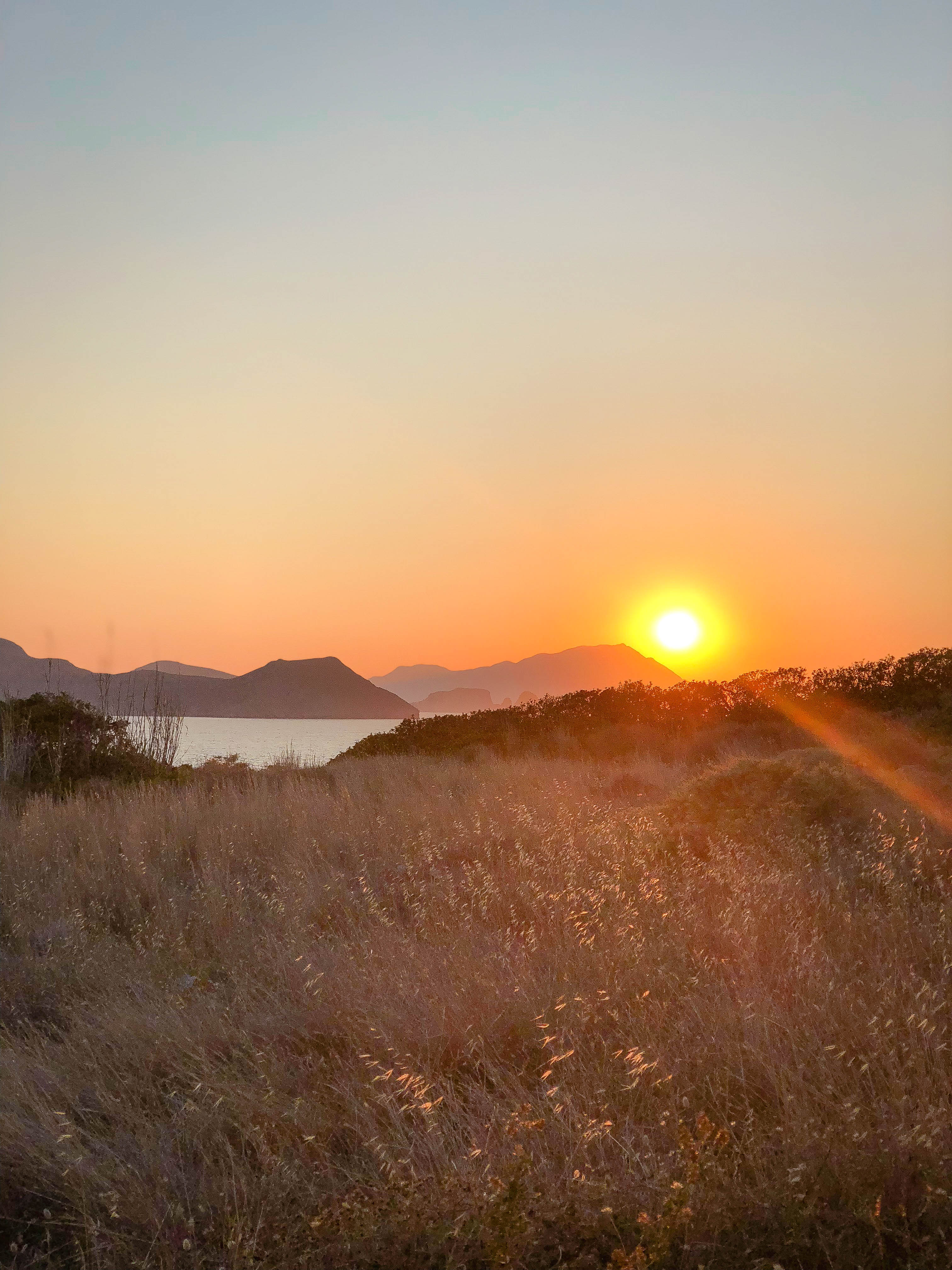 Skinopi Lodge | Milos, Greece | Photo by CompassAndTwine.com