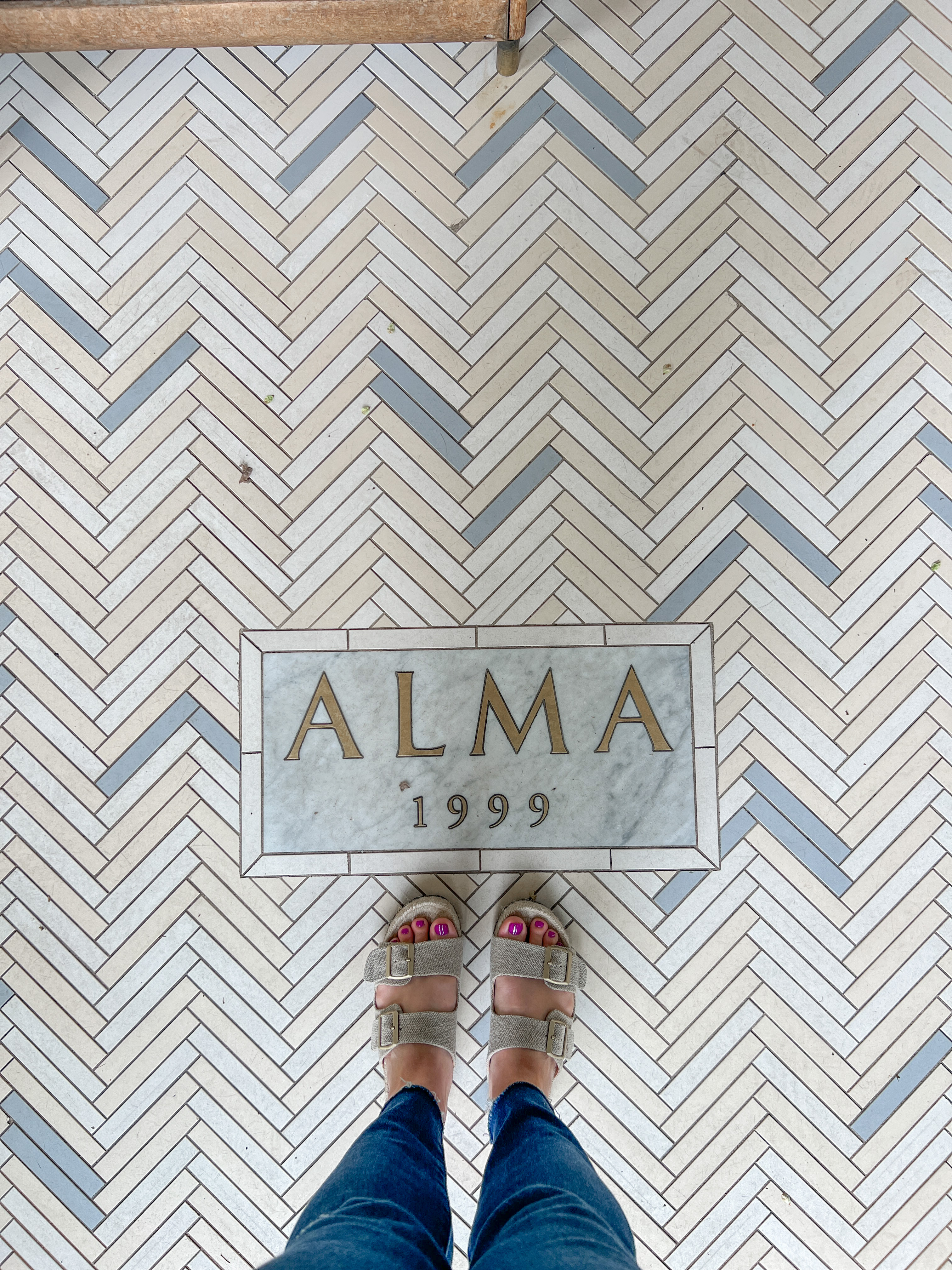 Alma Minneapolis, MN | Photo By Compass + Twine 