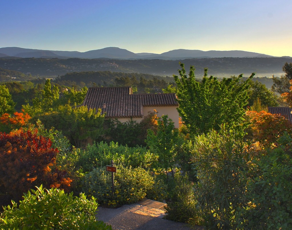 Terre Blanche Provence France flyaway